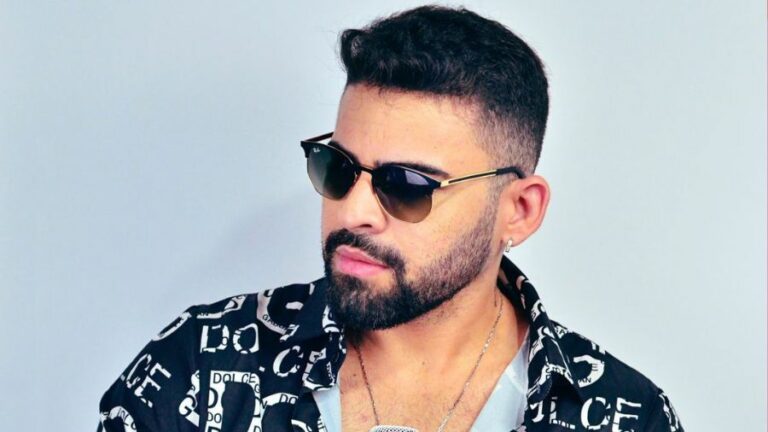 Cantor e compositor Junyor Bezerra lança o seu projeto com músicas autorais