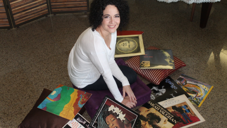 CCBNB tem sábado, 14/10, às 19h, show da cantora Idilva Germano, com clássicos do jazz e da música brasileira, pelo projeto Jazz em Cena. Entrada franca