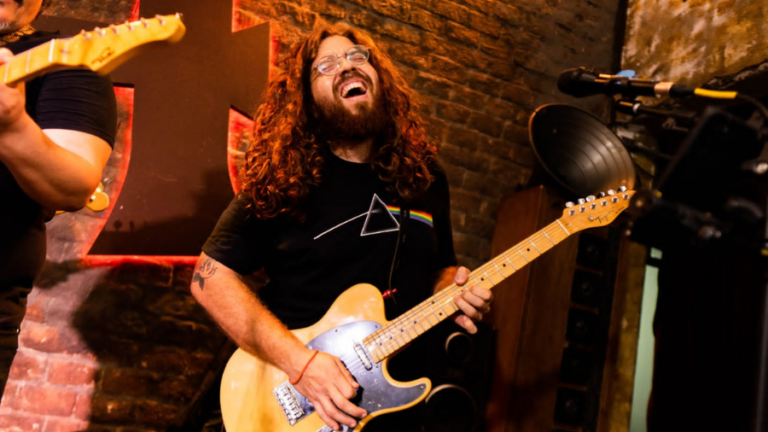Jam de aniversário de Roberto Lessa, Clube dos Gatos, Caike Falcão e Cláudio Mendes são as atrações desta semana no Cantinho do Frango