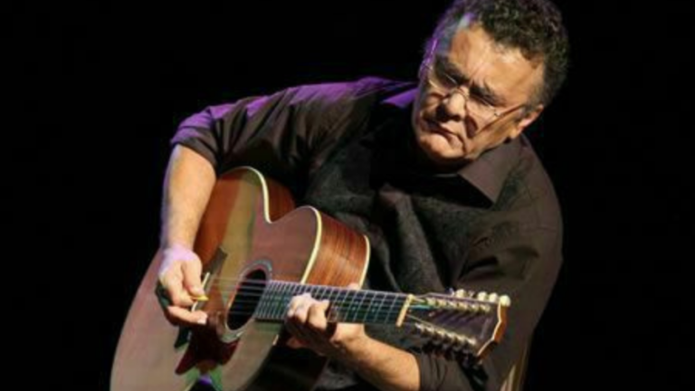 Manassés retorna a Fortaleza para show sexta, 17/11, no CCBNB, às 20h, com entrada franca. Espetáculo solo será apresentado pela primeira vez no Ceará