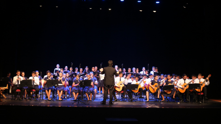 FRFagner apresenta o espetáculo cênico musical inédito “Vivaldi em verso e canção” no Theatro José de Alencar (22/11) e no Cuca Jangurussu (29/11)