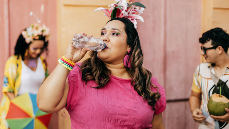 Desfrute do Carnaval com energia e saúde: orientações nutricionais para manter a disposição nos dias de folia