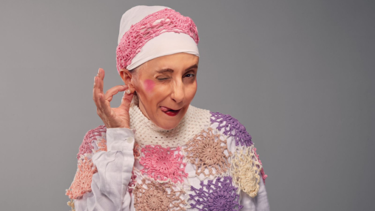 Espetáculo “Filomena 30 anos de peleja” estará em cartaz no dia 6 de abril, no Theatro Via Sul Fortaleza
