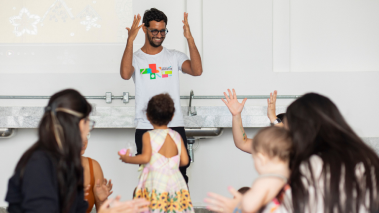 Para celebrar Mês da Lei de Libras, Pinacoteca do Ceará destaca ações com foco na acessibilidade 