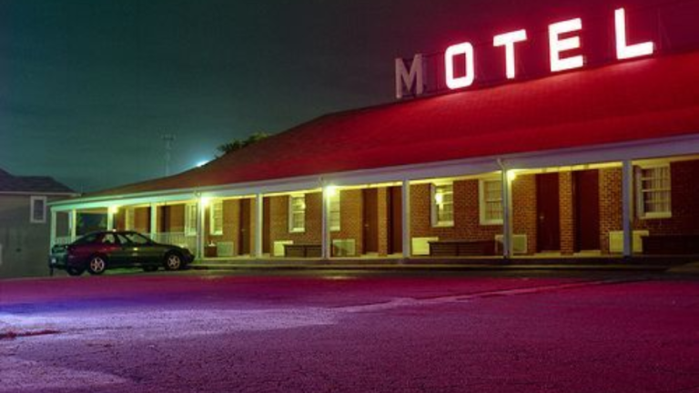 Competindo à Palma de Ouro em Cannes, filme de Karim Aïnouz, “Motel Destino”, nasce dentro das experiências de formação da Escola Porto Iracema das Artes