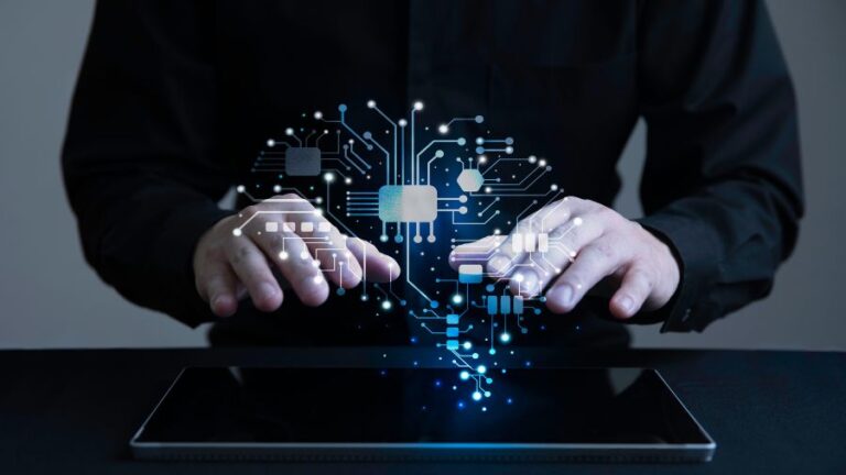LinkedIn, aliado à inteligência artificial, é o futuro do recrutamento: Cerca de 57% dos profissionais no Brasil estão investindo mais no uso da plataforma