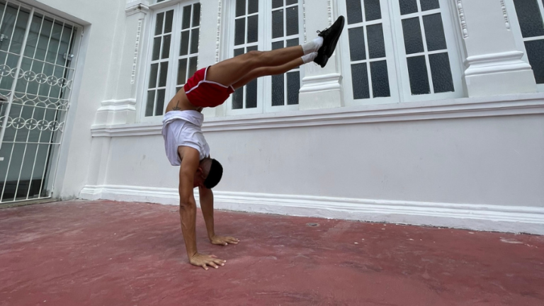 Projeto “Pluma Feito Aço”  realiza  oficina gratuita de acrobacia solo