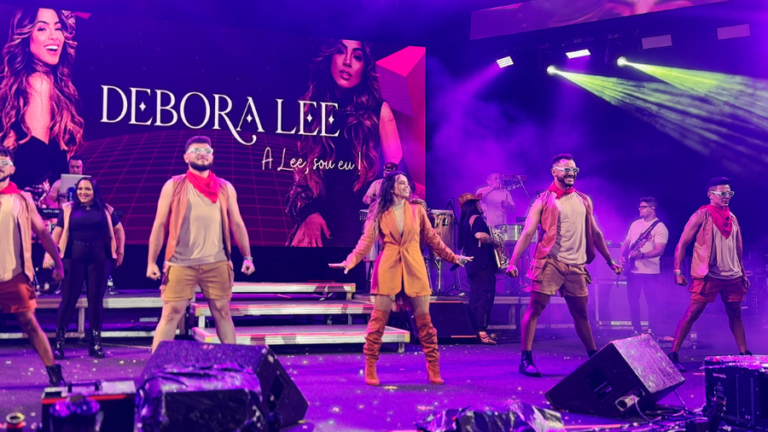 Emoção e Energia Debora Lee brilha no São João de Maracanaú