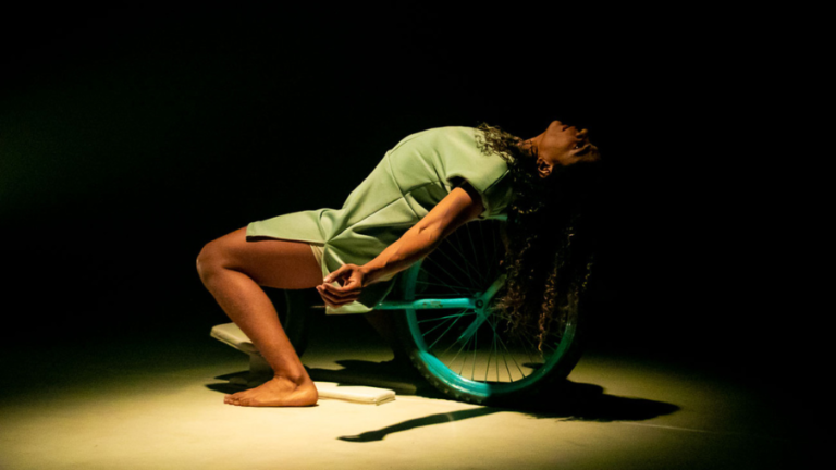 Espetáculo “Luzia” aborda a violência obstétrica faz curta temporada no Teatro Dragão do Mar