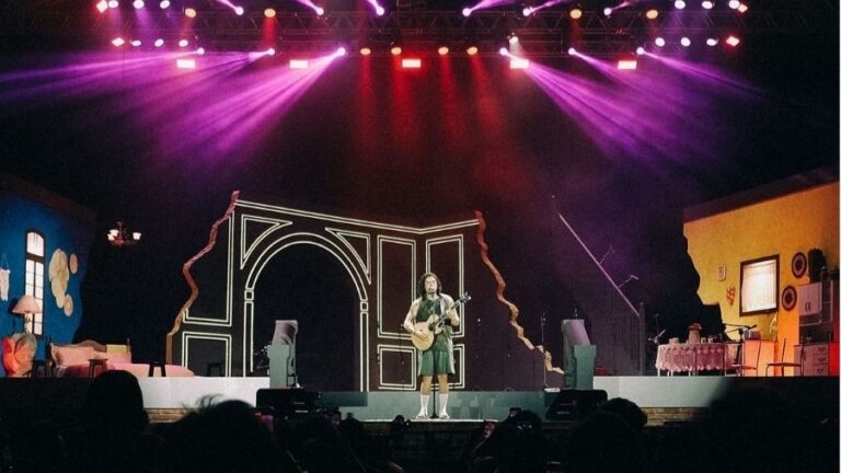 Whindersson Nunes lota estádio em Teresina com maior palco de um show de comédia nacional com seu show “Efeito Borboleta”