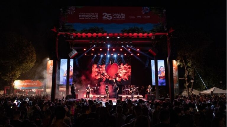 Lagosta Bronzeada celebra 25 anos com show gratuito no Centro Dragão do Mar nesta quarta-feira (28)
