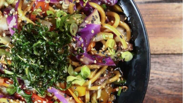 Yaki Way é destaque na capa da próxima edição da revista Sushi Art