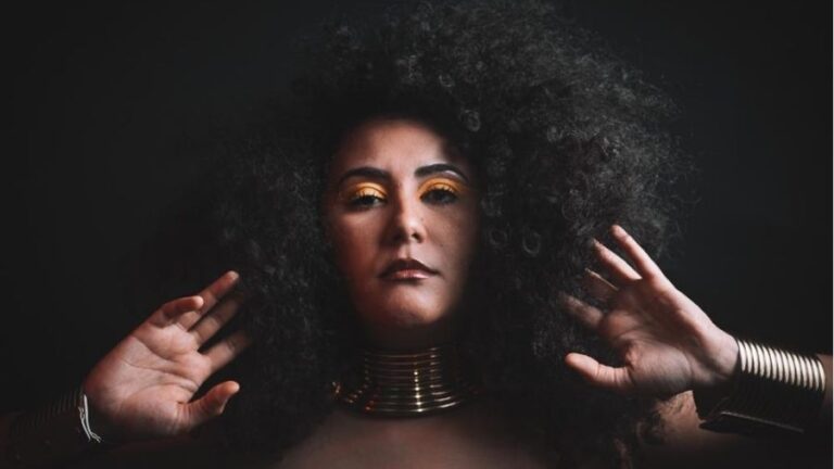 Claudine Albuquerque apresenta “RAIZ EXPOSTA”: Uma celebração da ancestralidade negra no palco do Cineteatro São Luiz