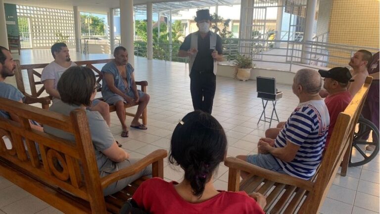 Humanização: atividades culturais marcam a semana de pacientes da Casa de Cuidados do Ceará