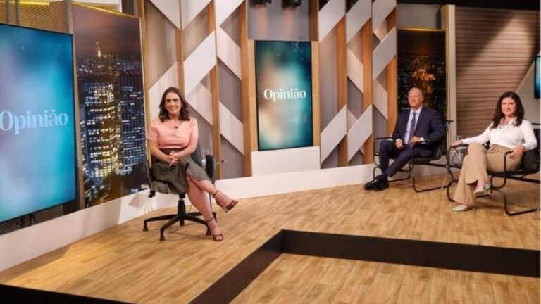 OPINIÃO DESTA SEXTA-FEIRA (14/2) DEBATE OS IMPACTOS E A IMPORTÂNCIA DA NOVA LEI QUE PROÍBE O USO DO CELULAR NAS ESCOLAS