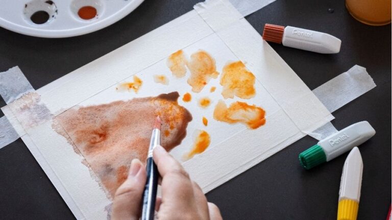 Pinacoteca do Ceará oferece oficina de aquarela, yoga e visitas mediadas na programação semanal