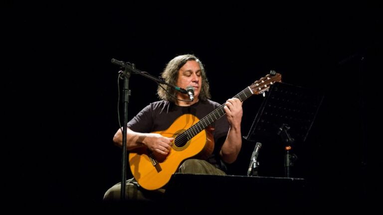 Esquina Brasil/ Nega Teresa festeja o primeiro aniversário com show de Renato Braz 