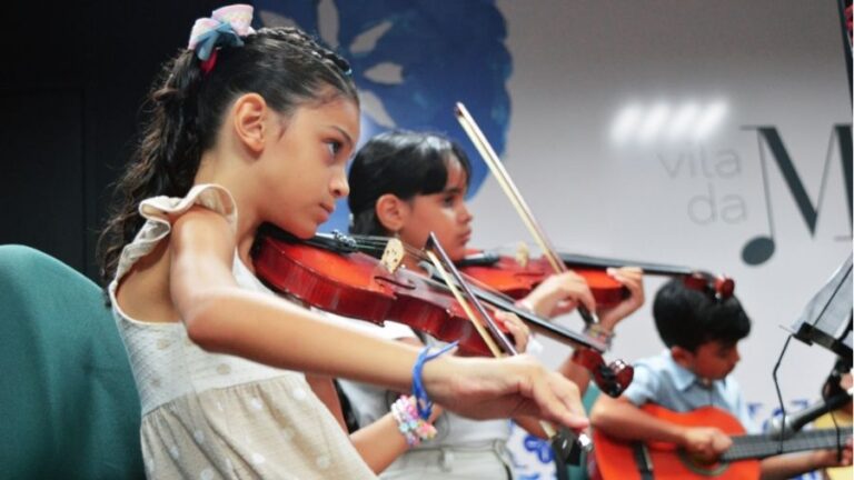 Vila da Música encerra mês de aniversário com recital de fim de ano letivo e cerimônia de formatura