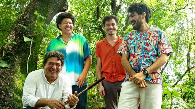 Marimbanda faz show inédito nesta quarta, 16/4, às 19h, no CCBNB Fortaleza, homenageando Tarcísio Sardinha, na programação Abril pro Choro. Entrada franca
