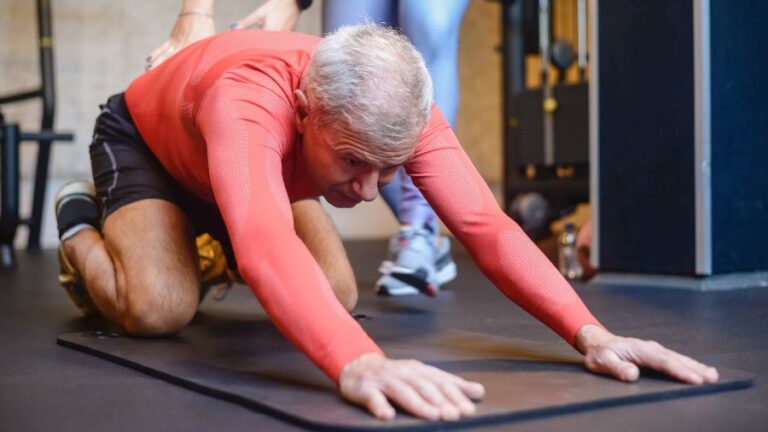 Musculação na terceira idade: Presença de alunos com mais de 65 anos em academias cresceu 57%