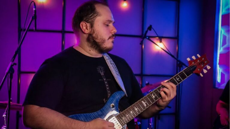 Projeto CCBNB celebra 10 anos com show de Pedro Akilla neste sábado. Apresentação em formato jam session tem entrada gratuita via Outgo.
