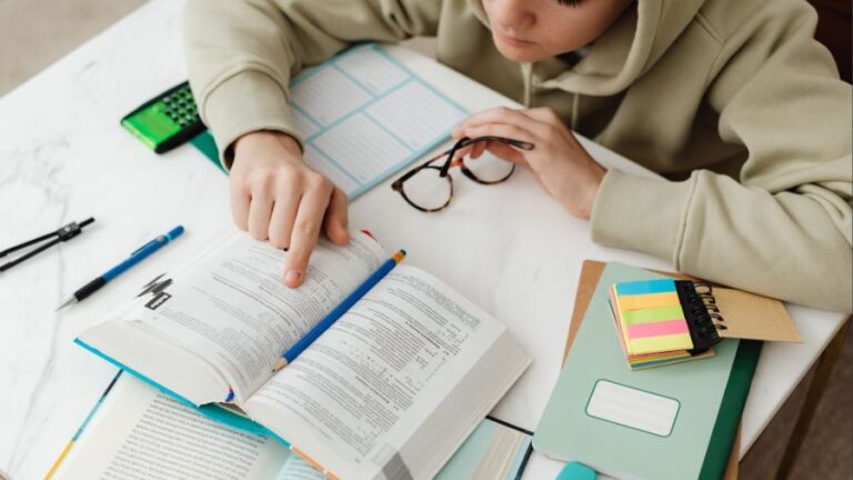 Colégio GDV reformula 3ª série do Ensino Médio para aproximar alunos da realidade do vestibular