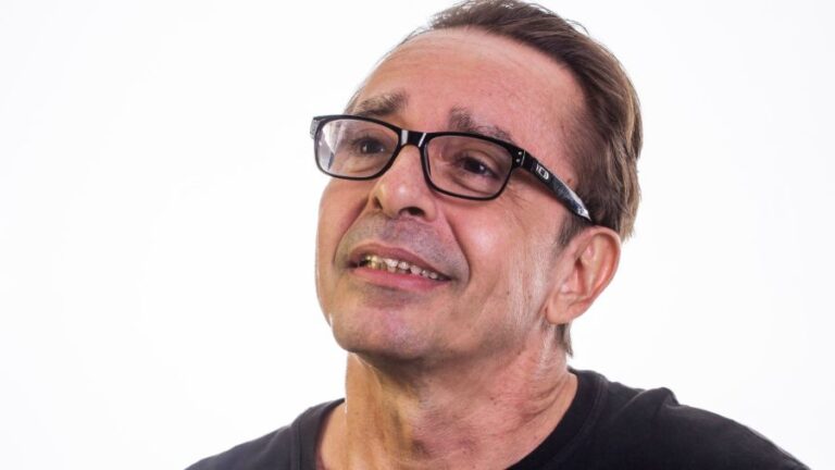 Marcus Dias comemora 60 anos e lança livro na quinta-feira, no Simpatizo.