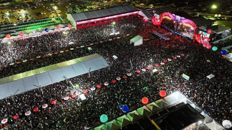 Com Natanzinho Lima e Leonardo, São João de Cruz se consagra como maior festival junino da Bahia