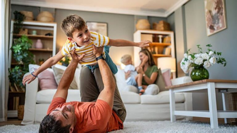 CHEGOU ÀS FÉRIAS ESCOLARES: VEJA CINCO ATIVIDADES DIVERTIDAS PARA ESTIMULAR O DESENVOLVIMENTO INFANTIL