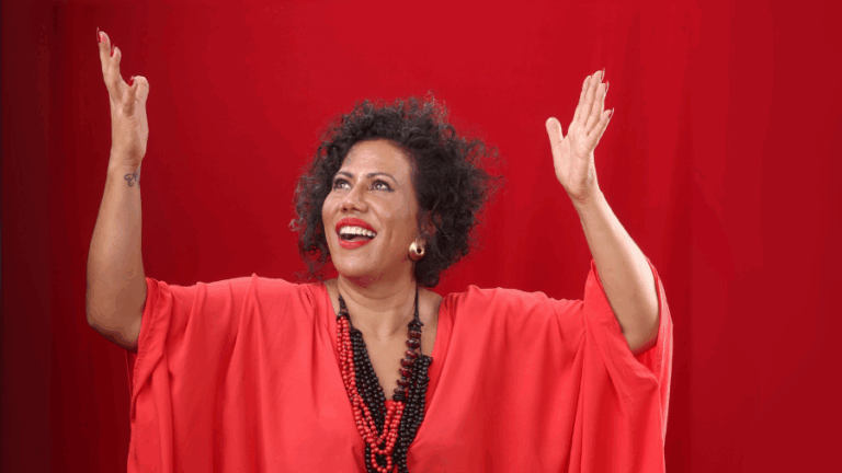 Indiana Nomma celebra os 90 anos de Mercedes Sosa em show no Cineteatro São Luiz no domingo