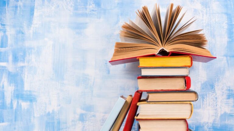 TikTok lança concurso literário para descobrir autores independentes na comunidade BookTok