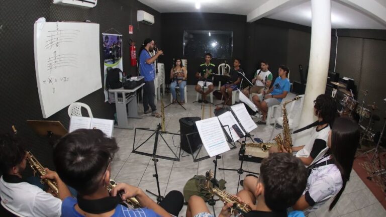 Ponto de Cultura Vamos Fazer Arte abre inscrições para cursos gratuitos de música