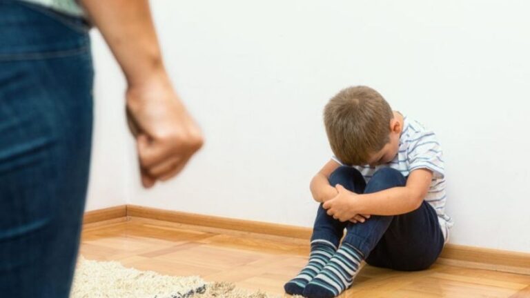 330 milhões de crianças menores de 5 anos estão expostas à violência física no mundo 