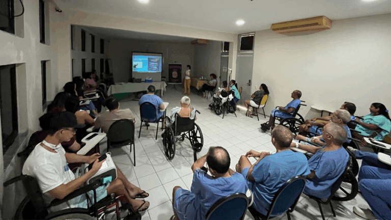 Casa de Cuidados do Ceará promove evento sobre AVC para pacientes e cuidadores