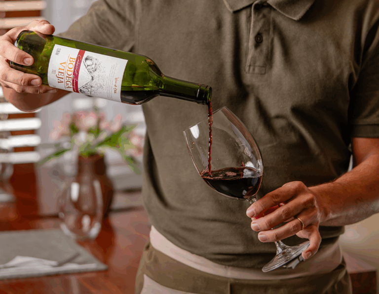 Villa Restaurante tem ação de ‘vinho por conta casa’ nas quintas-feiras
