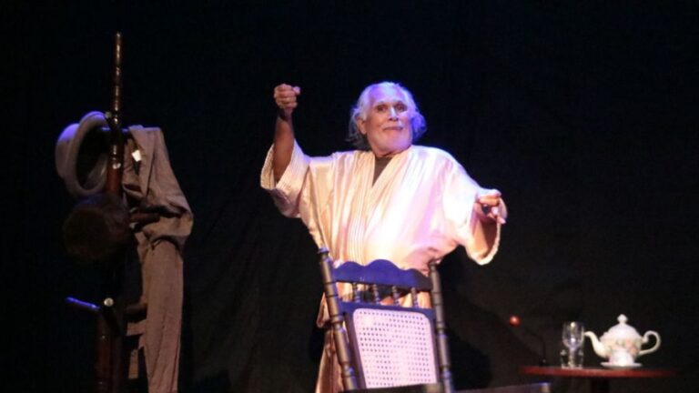 Com entrada gratuita, espetáculo solo “Memórias de Subsolo” retorna ao Teatro Cuca José Walter e Teatro Cuca Pici nos dias 24 e 27 de março