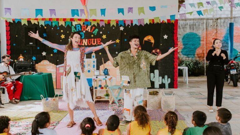 Teatro Carlos Câmara movimenta o Centro e o Moura Brasil com programação gratuita de teatro, memória e cultura popular