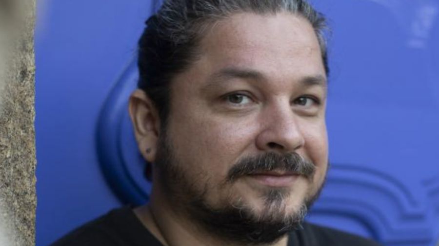 Banco do Nordeste Cultural: 25 músicos cearenses se reúnem sábado, 20/6, celebrando os 25 anos de carreira de Alan Mendonça. 